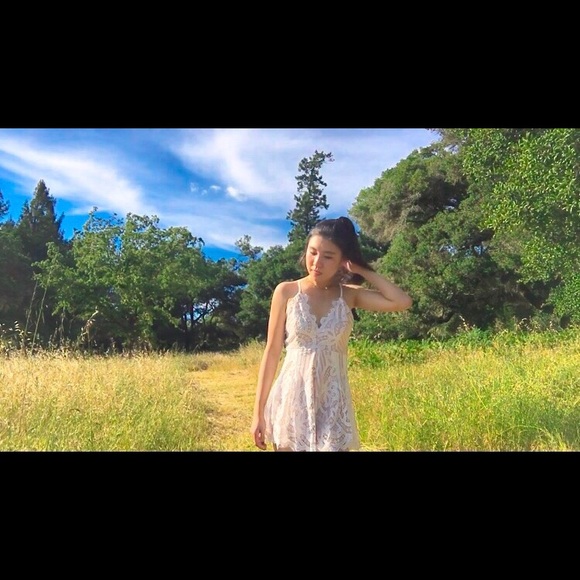 Dress - Picture 3 of 4